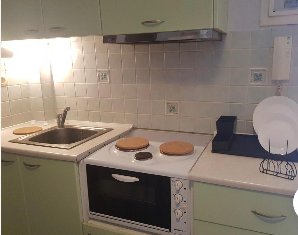 Cozy Minimal Apartment 피레아스 외부 사진